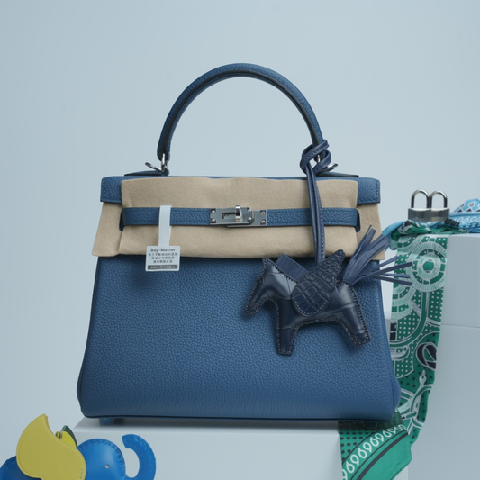 Hermès Kelly 25cm: Deep Blue Depths