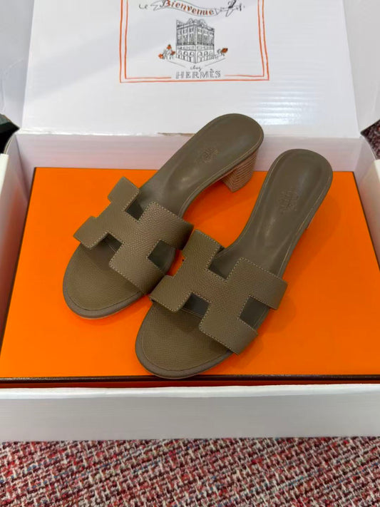 Hermès Oasis Sandals Etoupe Epsom Calfskin