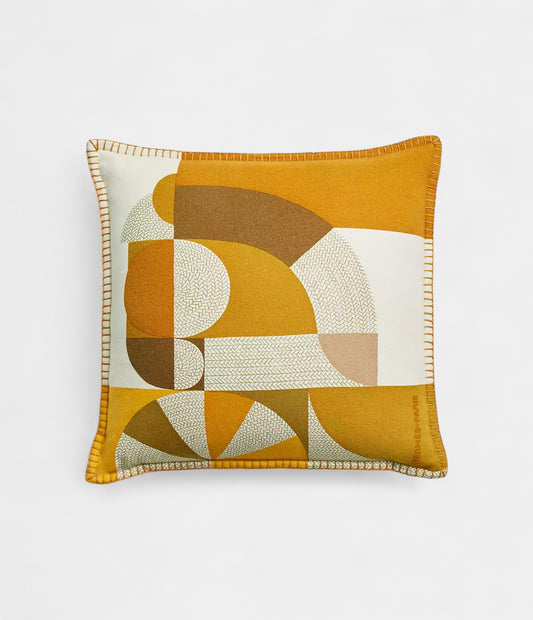 Cheval Natte Pillow A Fusion of Equestrian Heritage and Contemporary Design