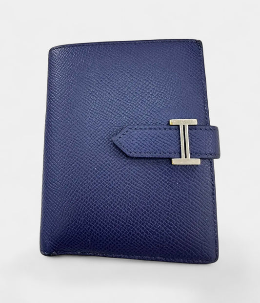 Hermès Béarn Leather Wallet in Blue Timeless Design with a Fresh Hue