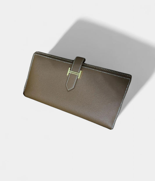 Hermès Béarn Leather Wallet in Brown Classic Warmth with Signature Refinement