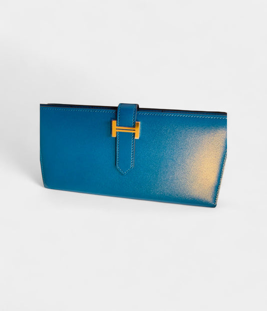 Hermès Béarn Leather Wallet in Green A Fresh Take on Classic Elegance