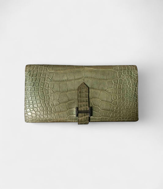 Hermès Béarn Wallet in Green Alligator Leather