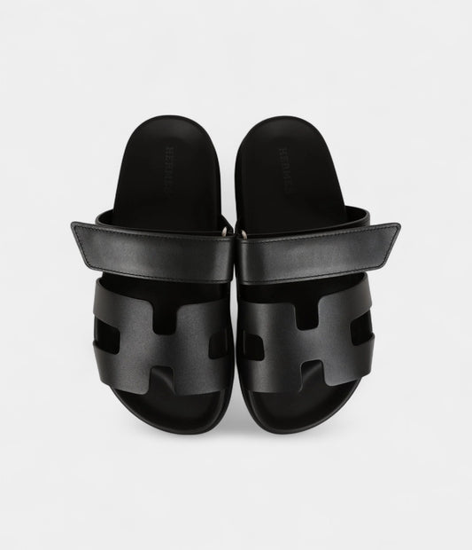 Hermès Chypre Sandals Black Calfskin Palladium Hardware 34.5 EU