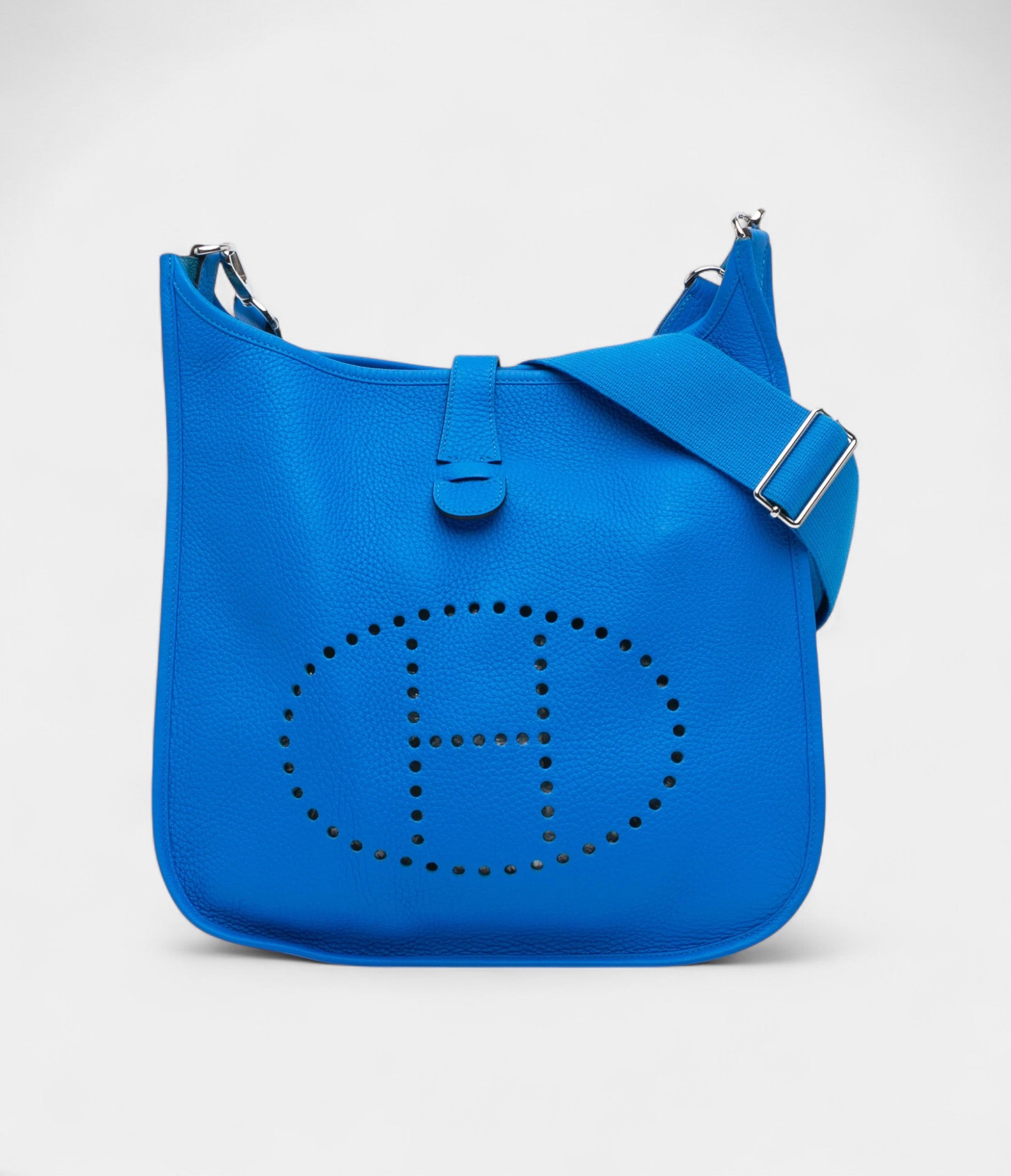 Hermès Clemence Evelyne III 29 Blue Calf Leather Crossbody Bag