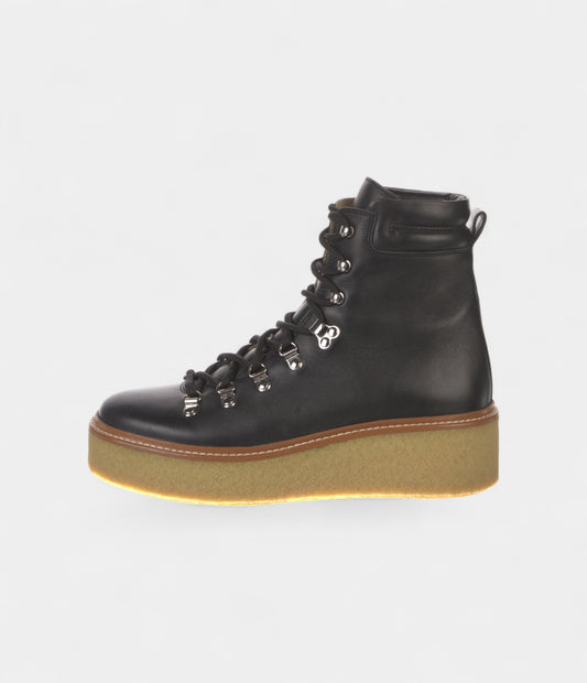 Hermès Discovery Leather Lace Up Boots Rugged Sophistication Meets Timeless Craftsmanship