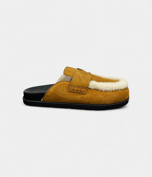 Hermès Mules & Clogs A Timeless Fusion of Craftsmanship and Comfort
