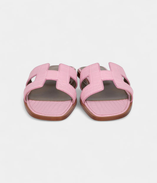 Hermès Oran Sandals Bubblegum Matte Alligator 37 EU