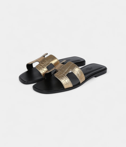 Hermès Oran Sandals Dark Gold Matte Alligator