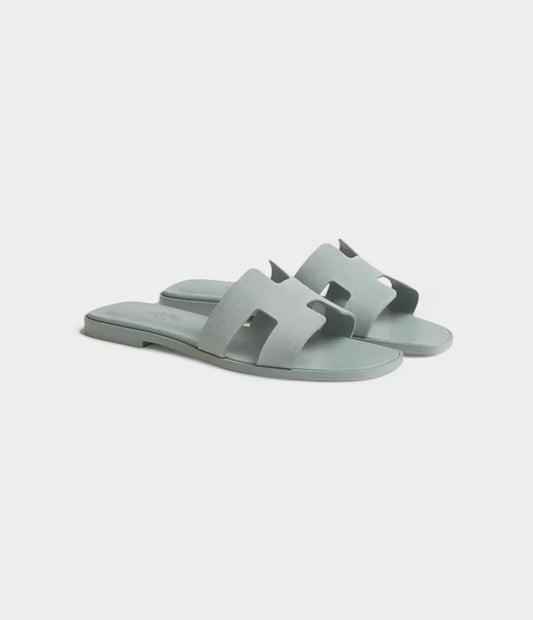 Hermès Oran Sandals for Women – Summer Edition in Gray