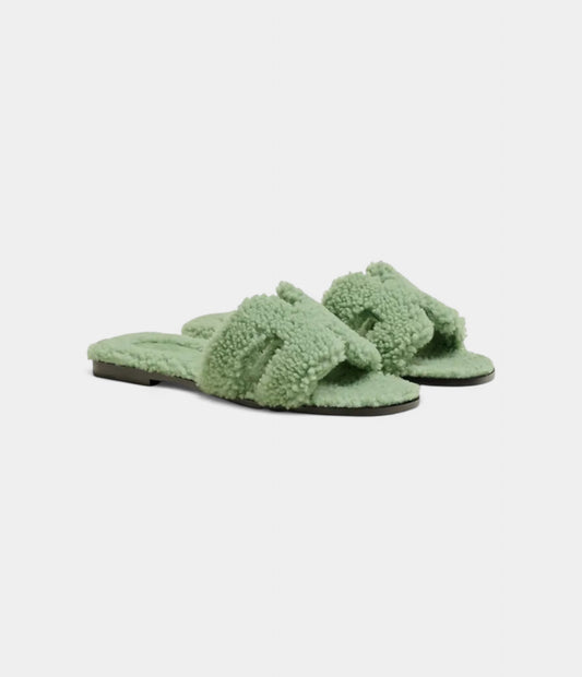 Hermès Oran Sandals for Women in Slip-Resistant Green