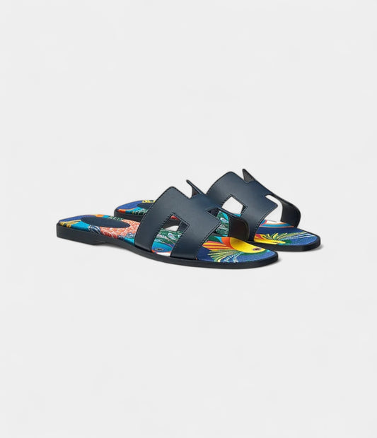 Hermès Oran Stylish Sandals for Women in Slip Resistant Indigo Cow Leather