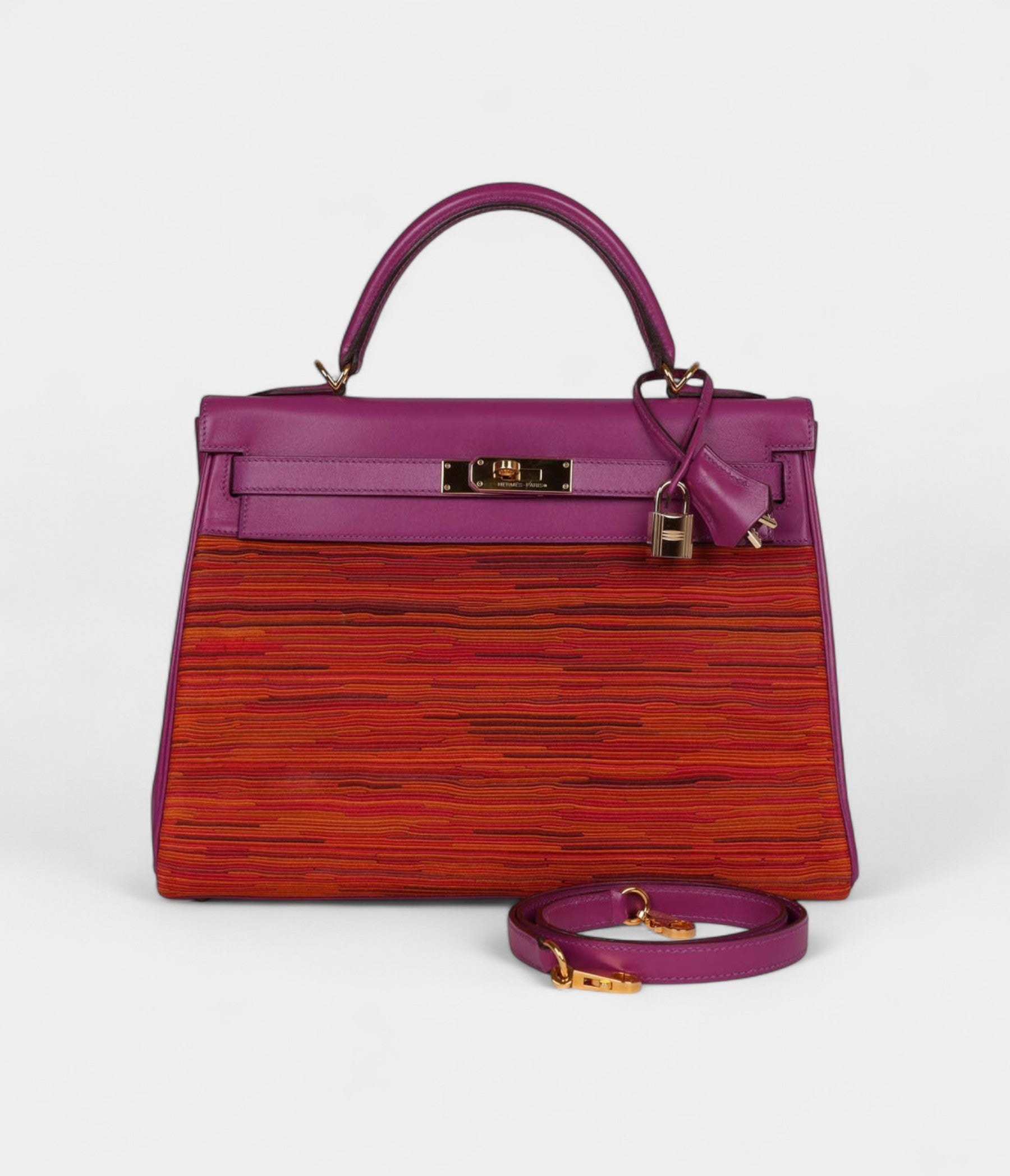 Vintage Hermès Kelly 32 Vibrato Cyclamen Box Gold Hardware