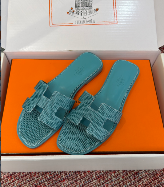 Hermès Oran Sandals for Women In Summer Quick Dry Leather with Sky blue
